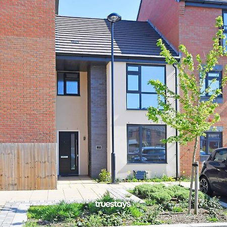 Regal House By True Stays - 3 Bedroom House In Stoke-On-Trent Экстерьер фото