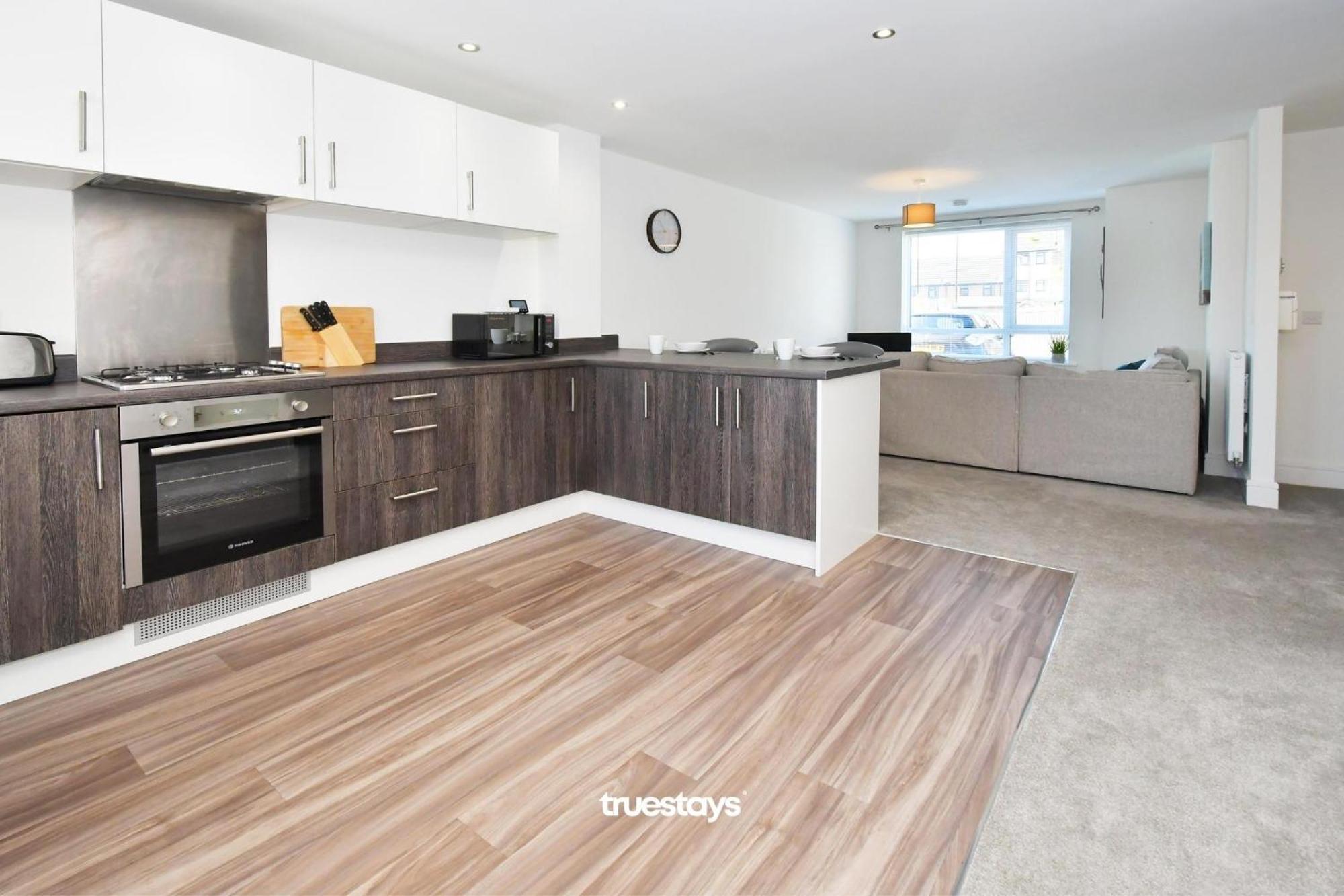 Regal House By True Stays - 3 Bedroom House In Stoke-On-Trent Экстерьер фото