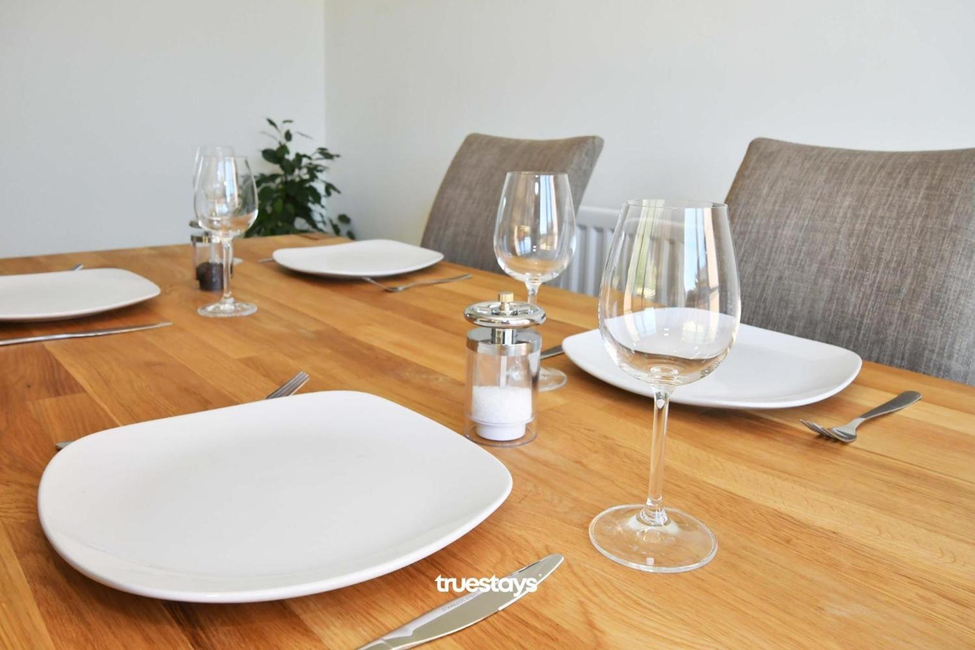 Regal House By True Stays - 3 Bedroom House In Stoke-On-Trent Экстерьер фото