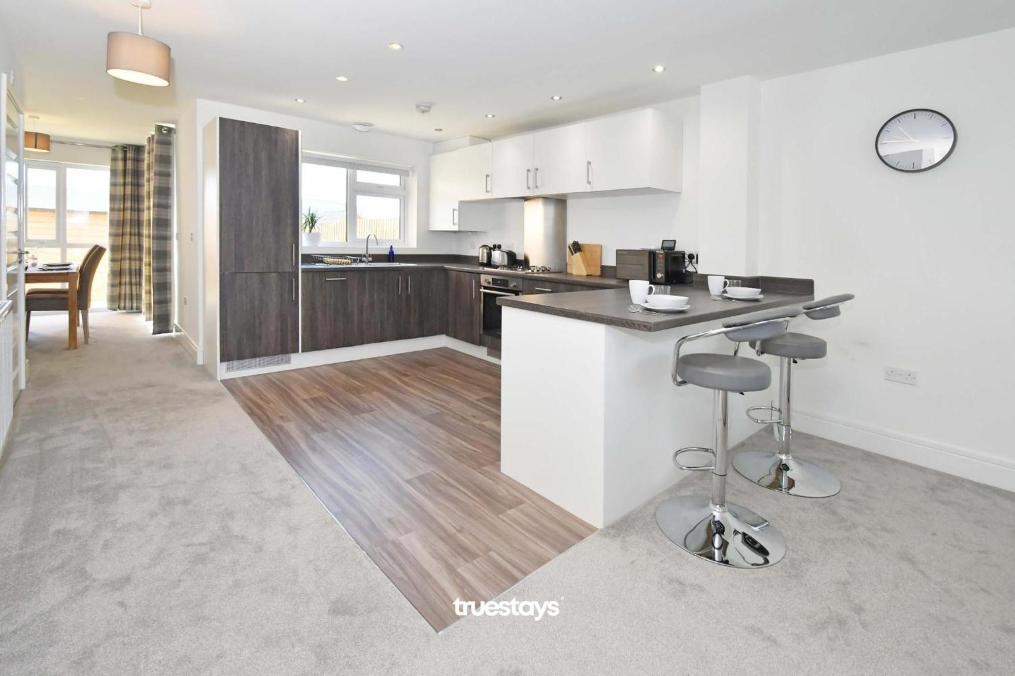 Regal House By True Stays - 3 Bedroom House In Stoke-On-Trent Экстерьер фото