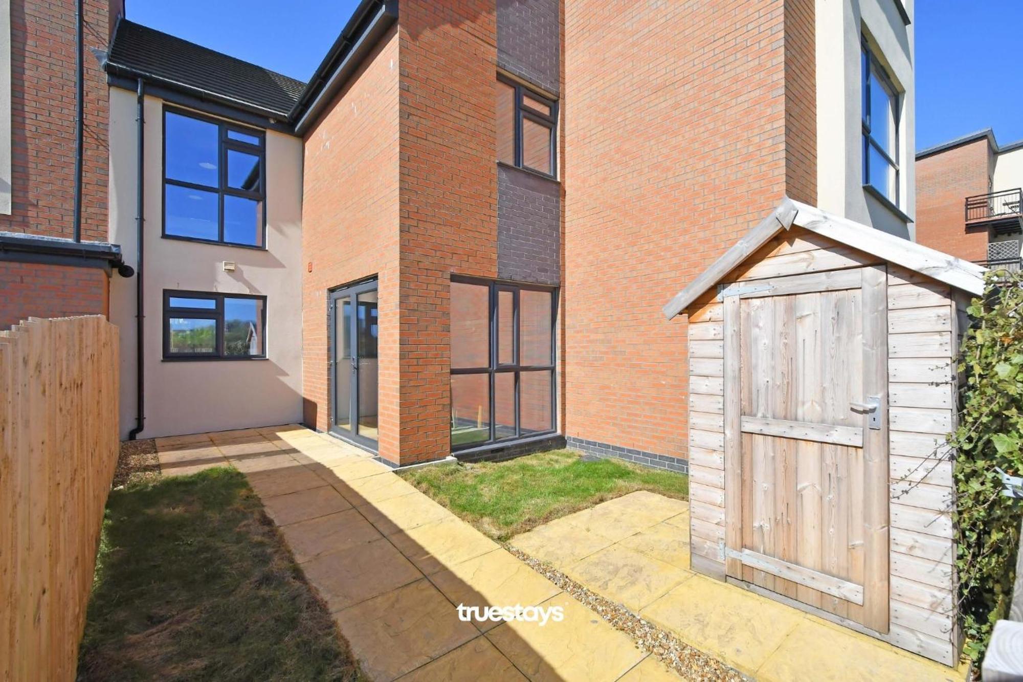 Regal House By True Stays - 3 Bedroom House In Stoke-On-Trent Экстерьер фото