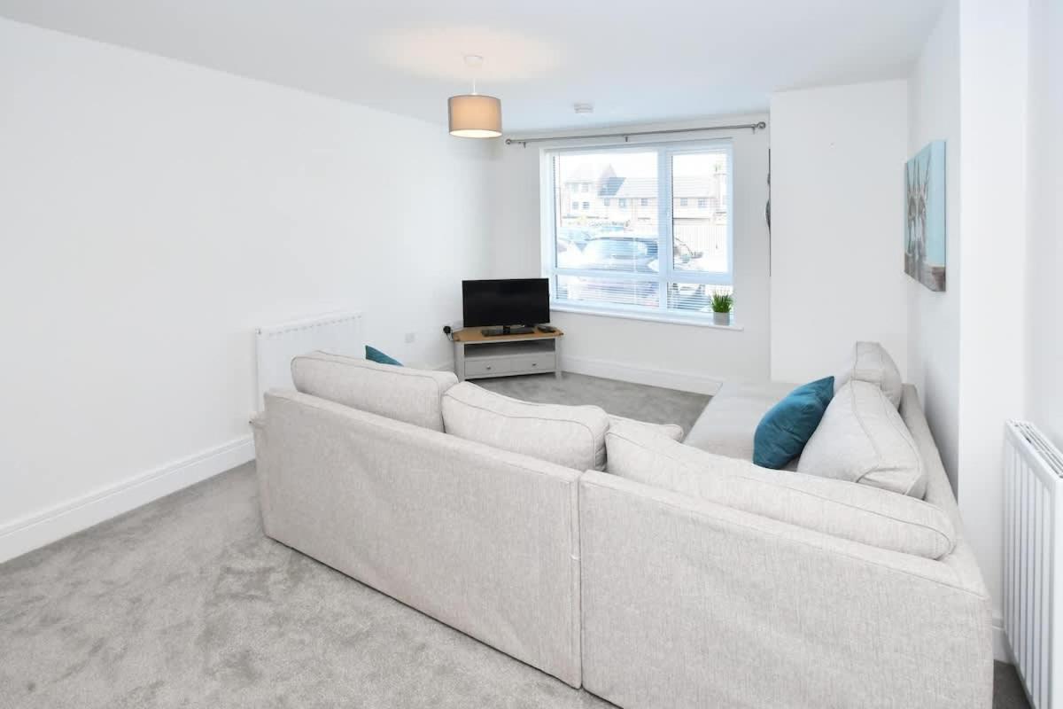 Regal House By True Stays - 3 Bedroom House In Stoke-On-Trent Экстерьер фото